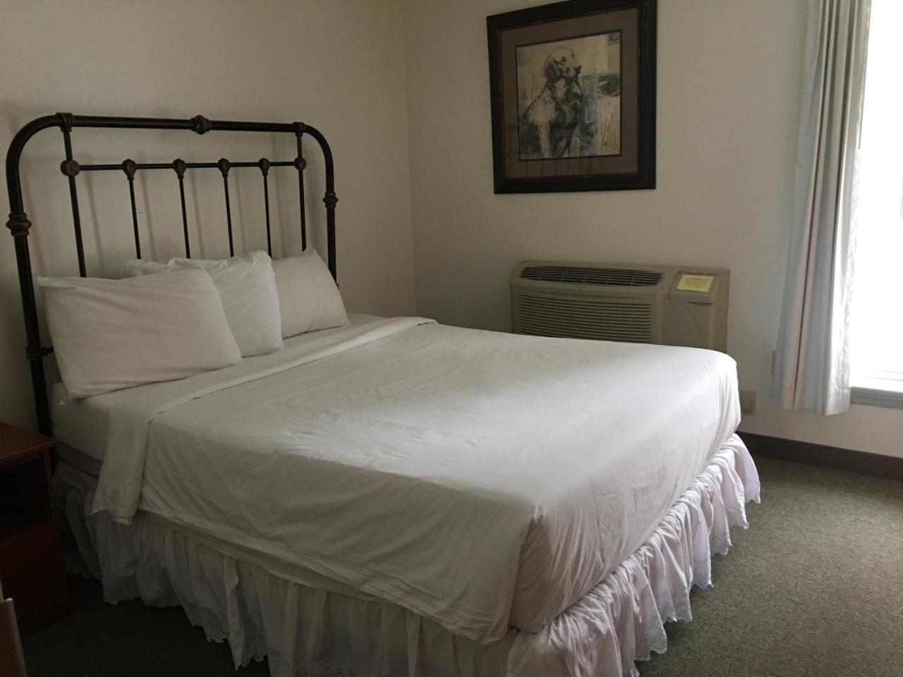 All Suites Inn Budget Host Lewisburg Bagian luar foto